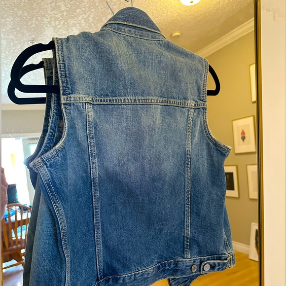 Gap denim vest. Size small. - Picture 3 of 3